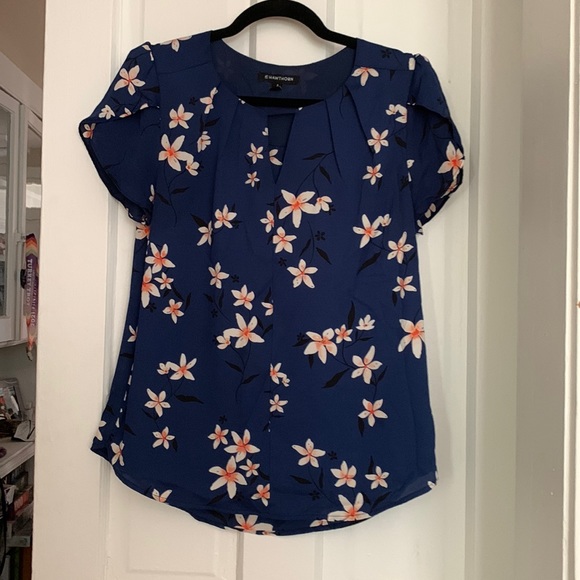 41 Hawthorn floral blue blouse with keyhole neckline. Size small. - Picture 1 of 3